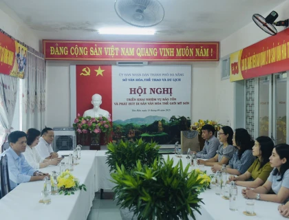 ĐOÀN CÔNG TÁC BAN QUẢN LÝ DI TÍCH NGHỆ AN ĐẾN KHẢO SÁT, NGHIÊN CỨU MÔ HÌNH MỚI TẠI DI SẢN VĂN HÓA THẾ GIỚI MỸ SƠN