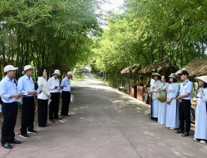  KHẢO SÁT, ĐÁNH GIÁ CHẤT LƯỢNG HƯỚNG DẪN VIÊN TẠI KHU DI SẢN VĂN HÓA THẾ GIỚI MỸ SƠN